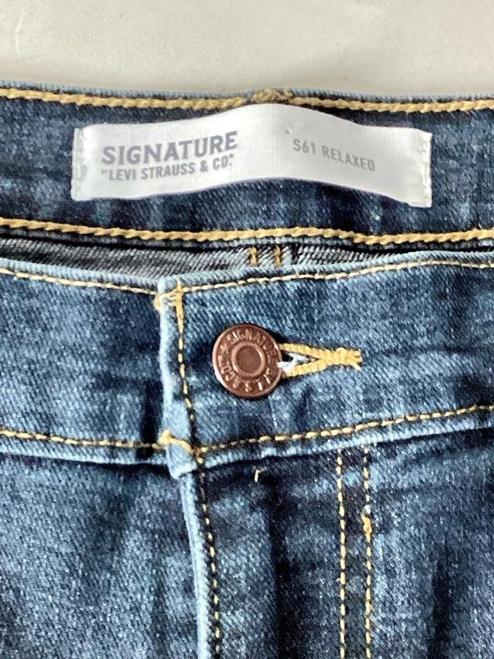 NWOT Levi's men’s Signature S61 Relaxed Blue Jeans - Picture 6 of 7
